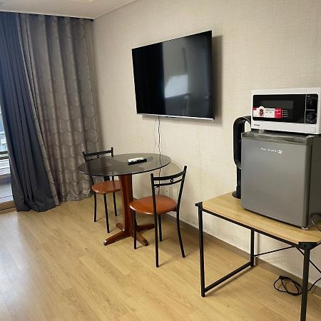 Spacious Luxury Condo W/ Kitchen Beside Hilton Clark D'Heights Mabalacat Exteriér fotografie